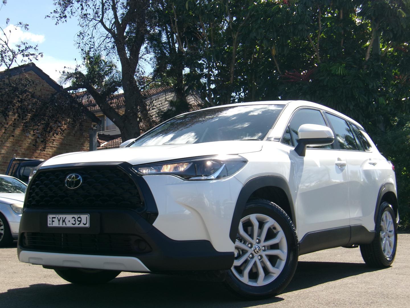 2024 Toyota Corolla Cross GX in White