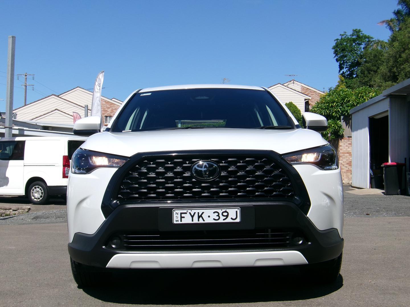 2024 Toyota Corolla Cross GX in White