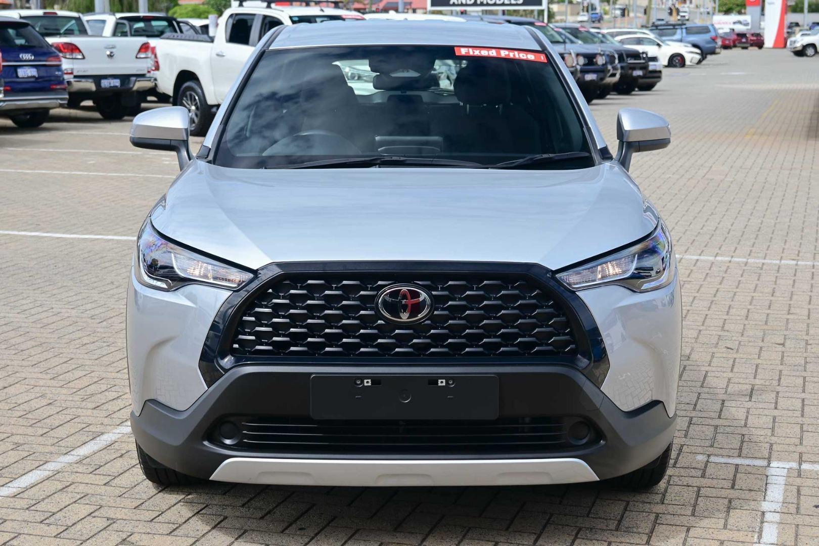 2024 Toyota Corolla Cross GX in Silver