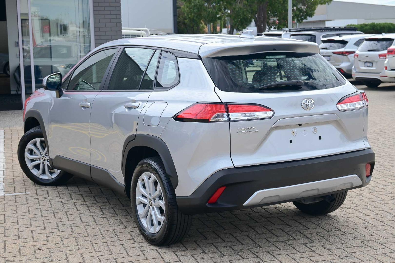 2024 Toyota Corolla Cross GX in Silver