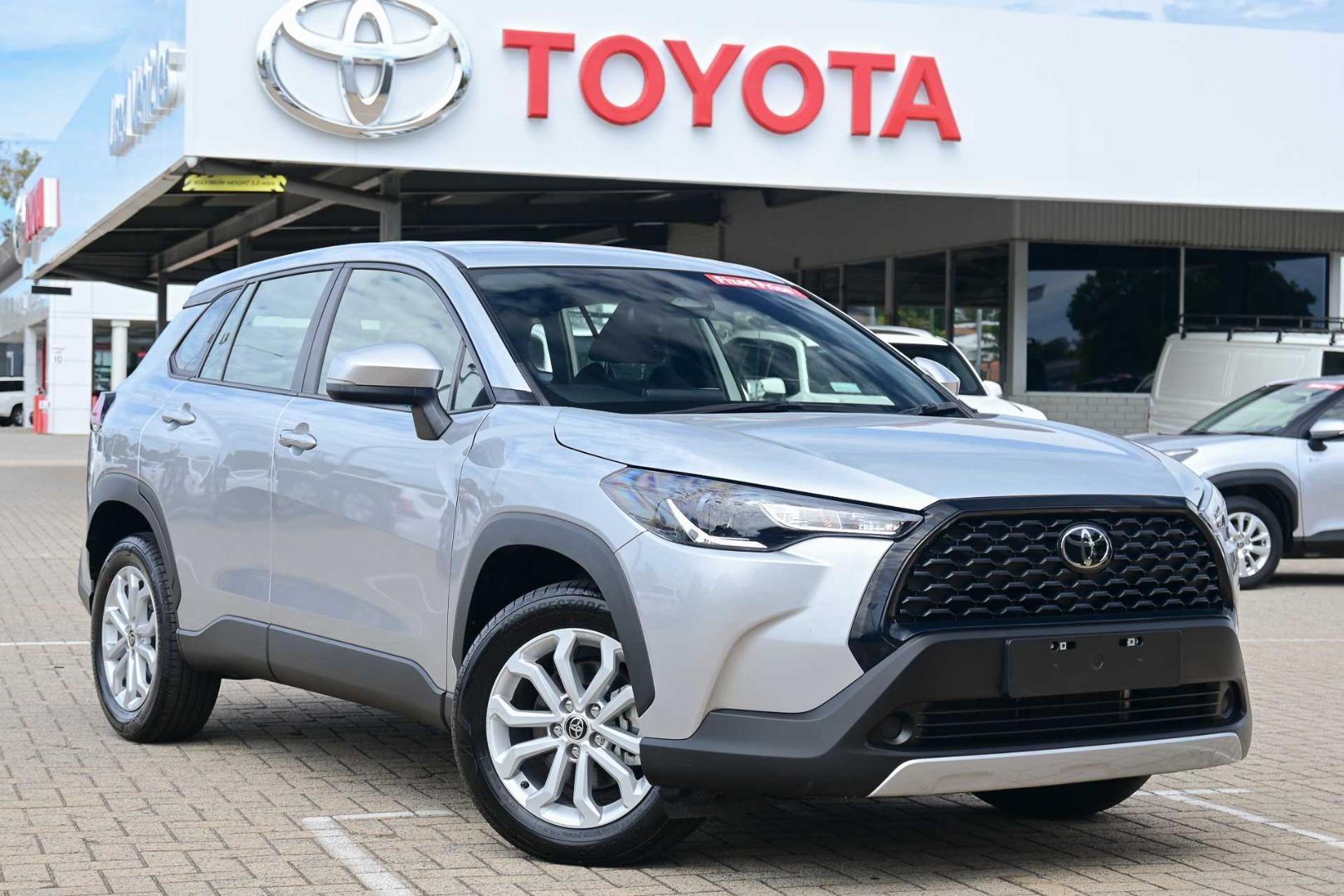 2024 Toyota Corolla Cross GX in Silver