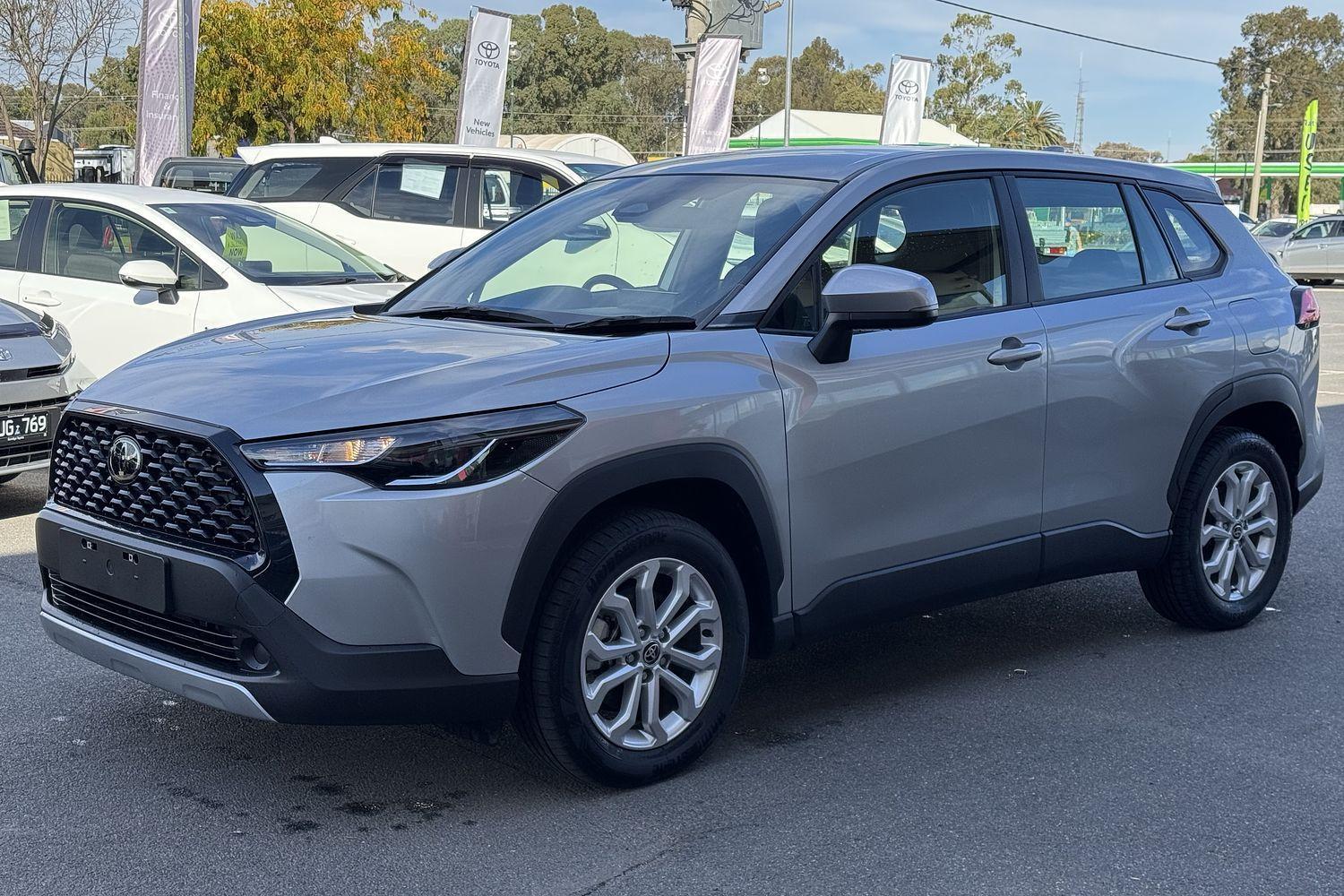 2024 Toyota Corolla Cross GX in Silver