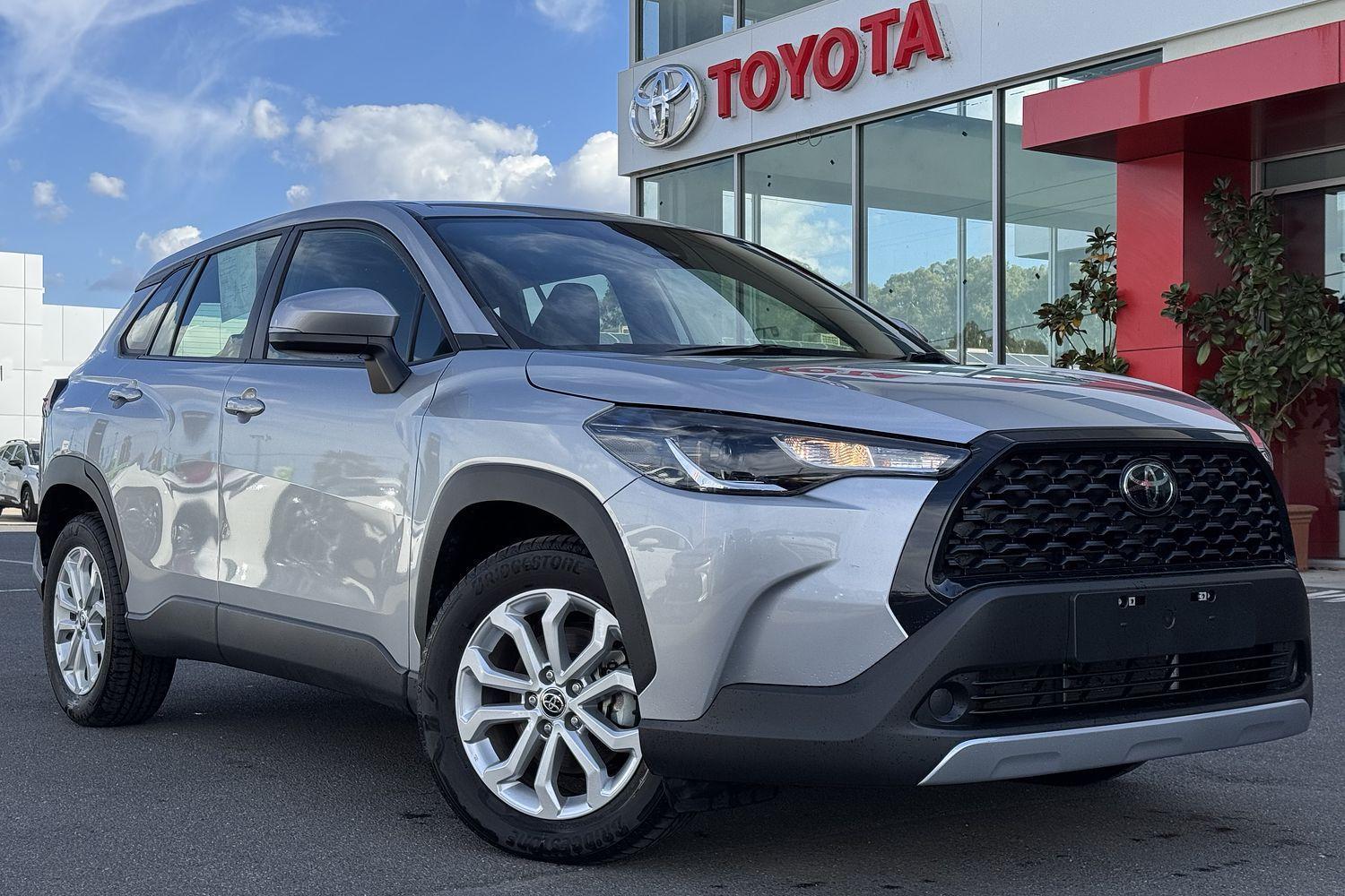2024 Toyota Corolla Cross GX in Silver