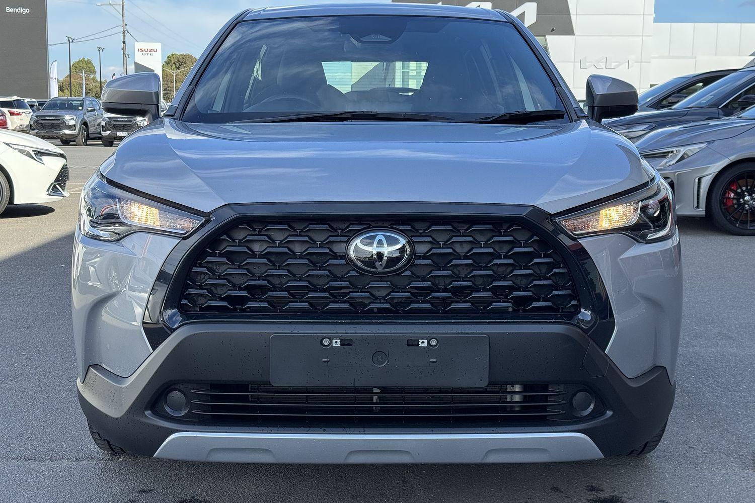 2024 Toyota Corolla Cross GX in Silver