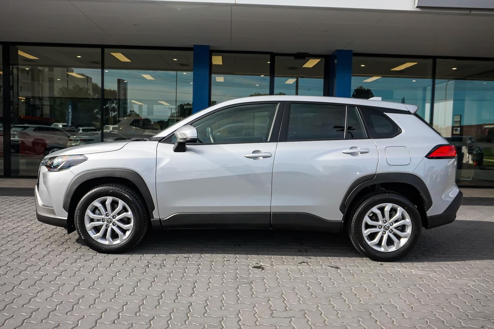 2023 Toyota Corolla Cross GX in Silver