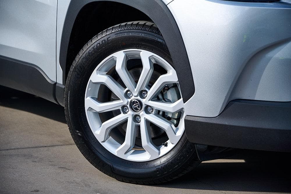 2023 Toyota Corolla Cross GX in Silver