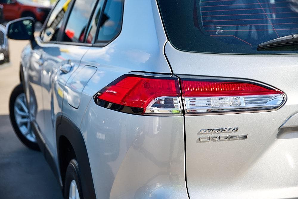 2023 Toyota Corolla Cross GX in Silver