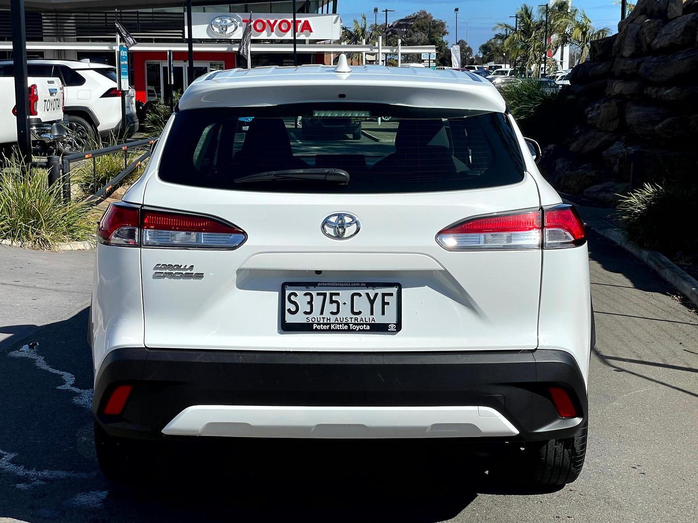 2023 Toyota Corolla Cross GX in White