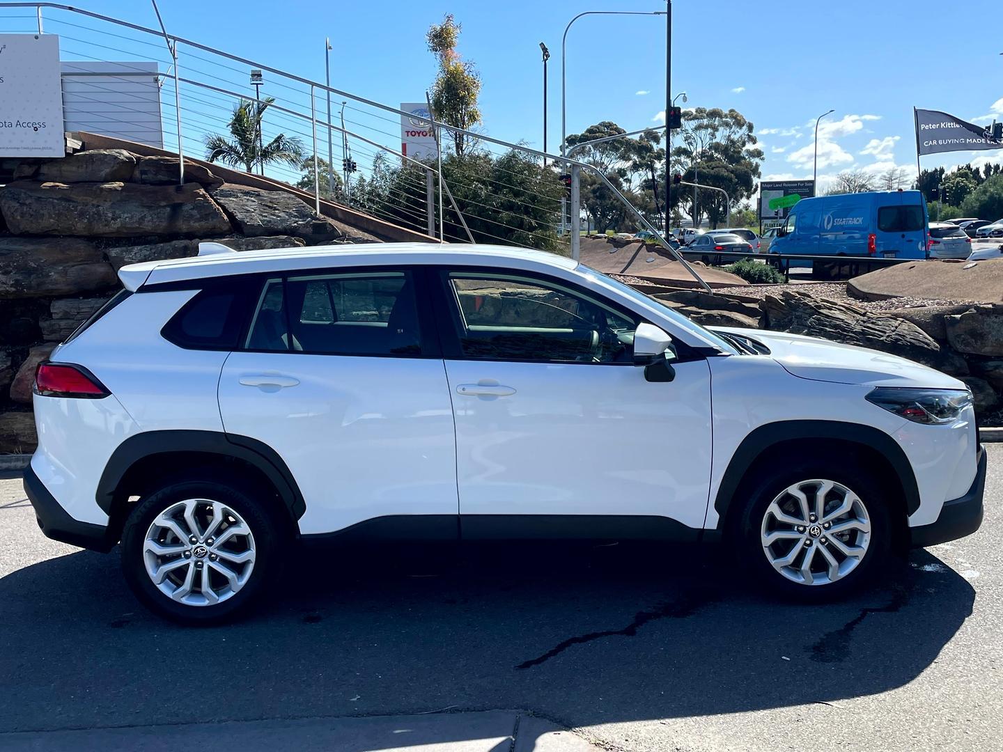 2023 Toyota Corolla Cross GX in White
