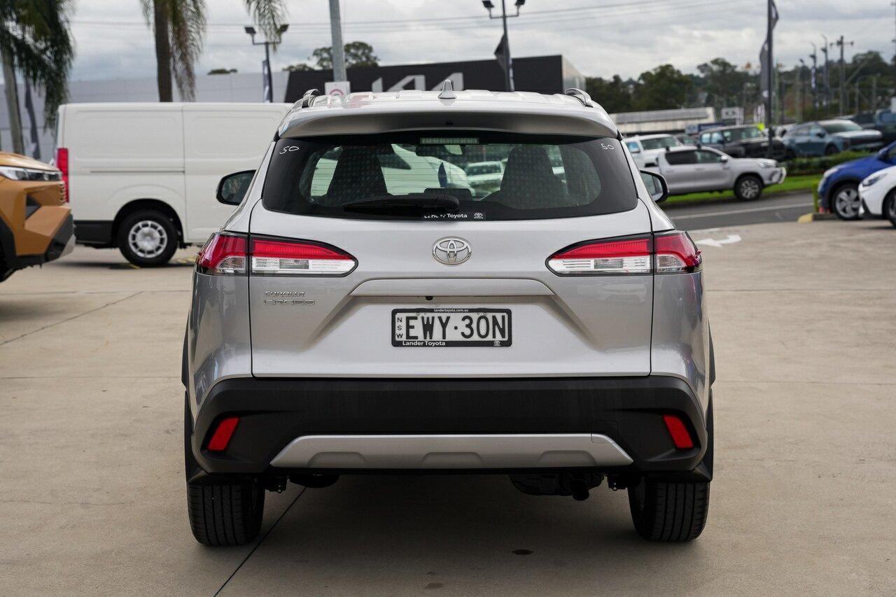 2022 Toyota Corolla Cross GX in Silver