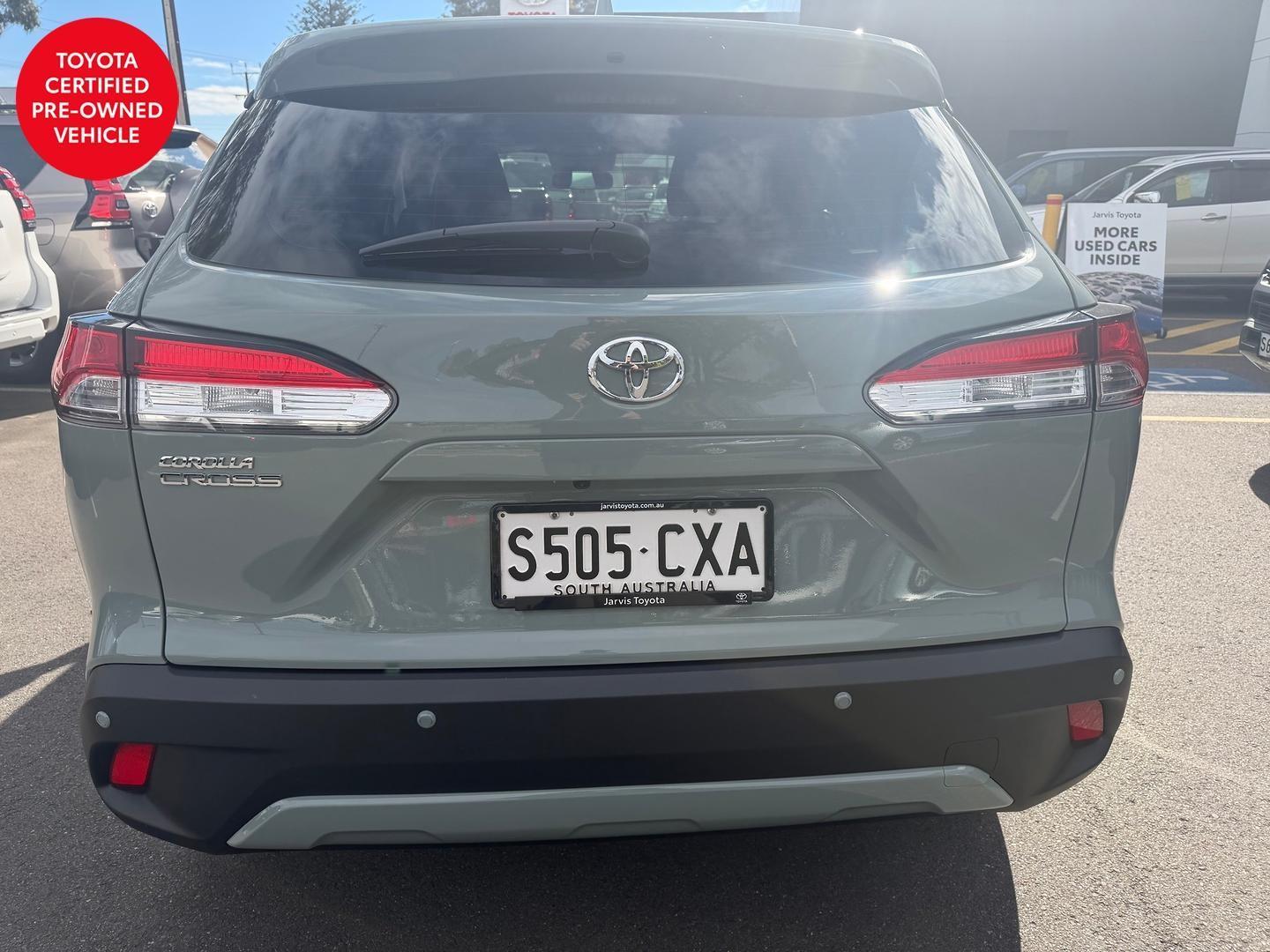 2023 Toyota Corolla Cross GX in Green