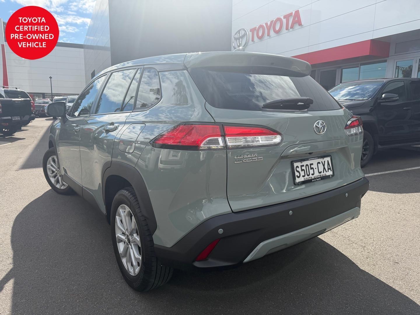 2023 Toyota Corolla Cross GX in Green