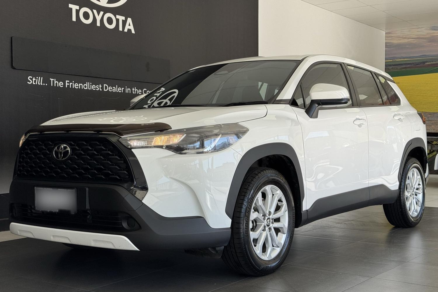 2023 Toyota Corolla Cross GX in White