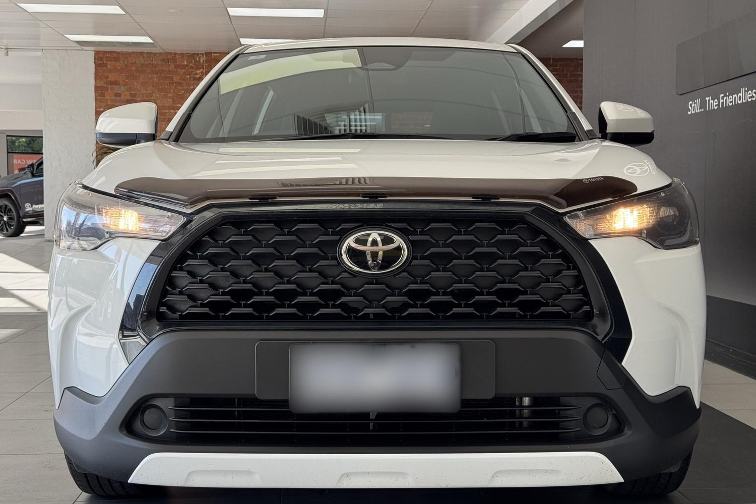 2023 Toyota Corolla Cross GX in White