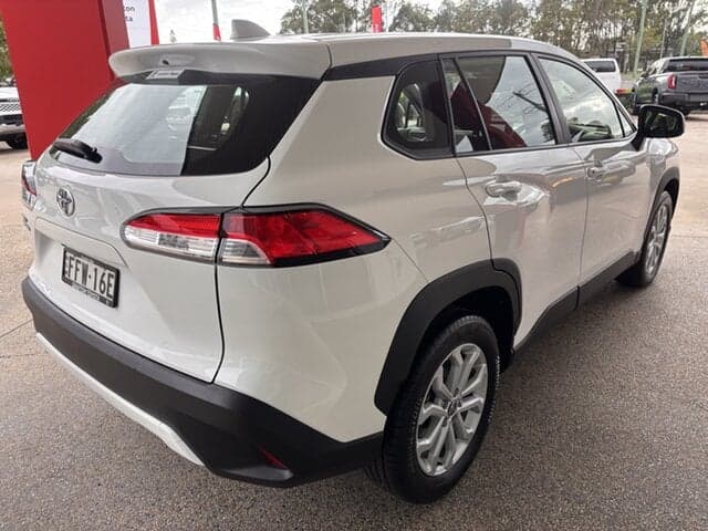 2024 Toyota Corolla Cross GX in White