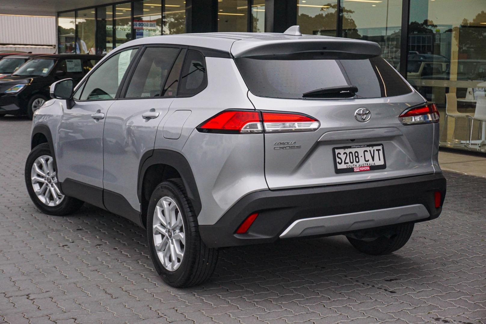 2023 Toyota Corolla Cross GX in Silver