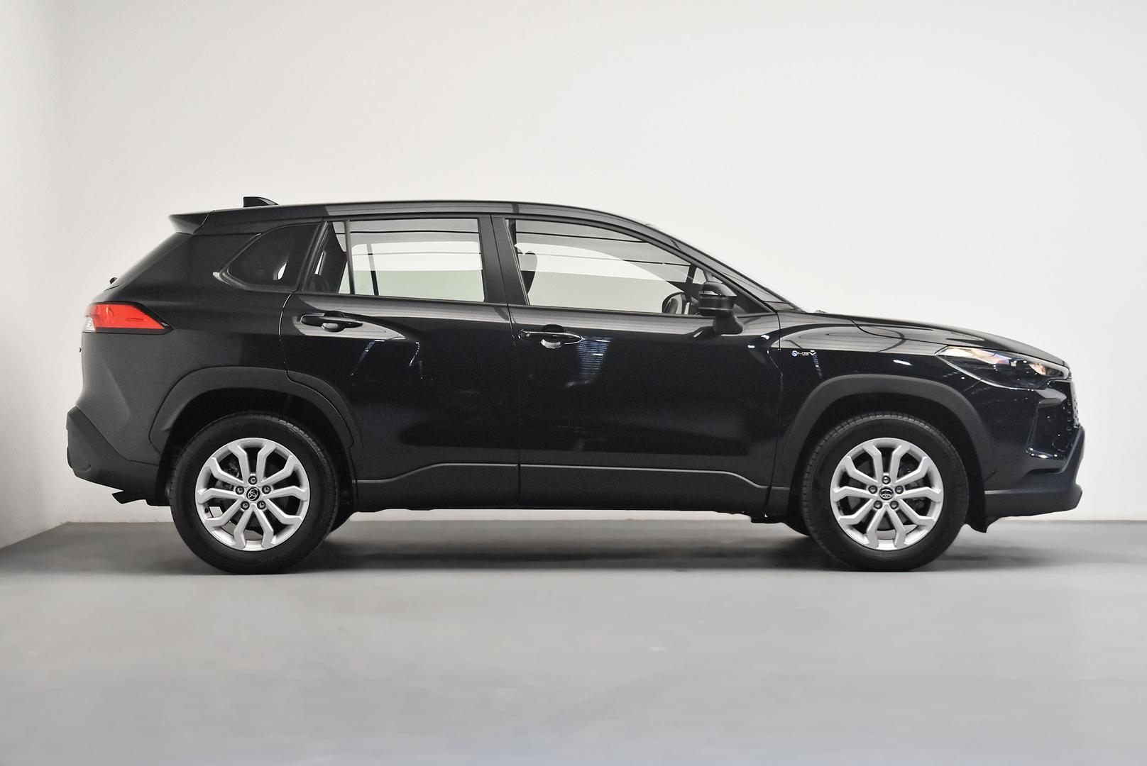2025 Toyota Corolla Cross GX in Black