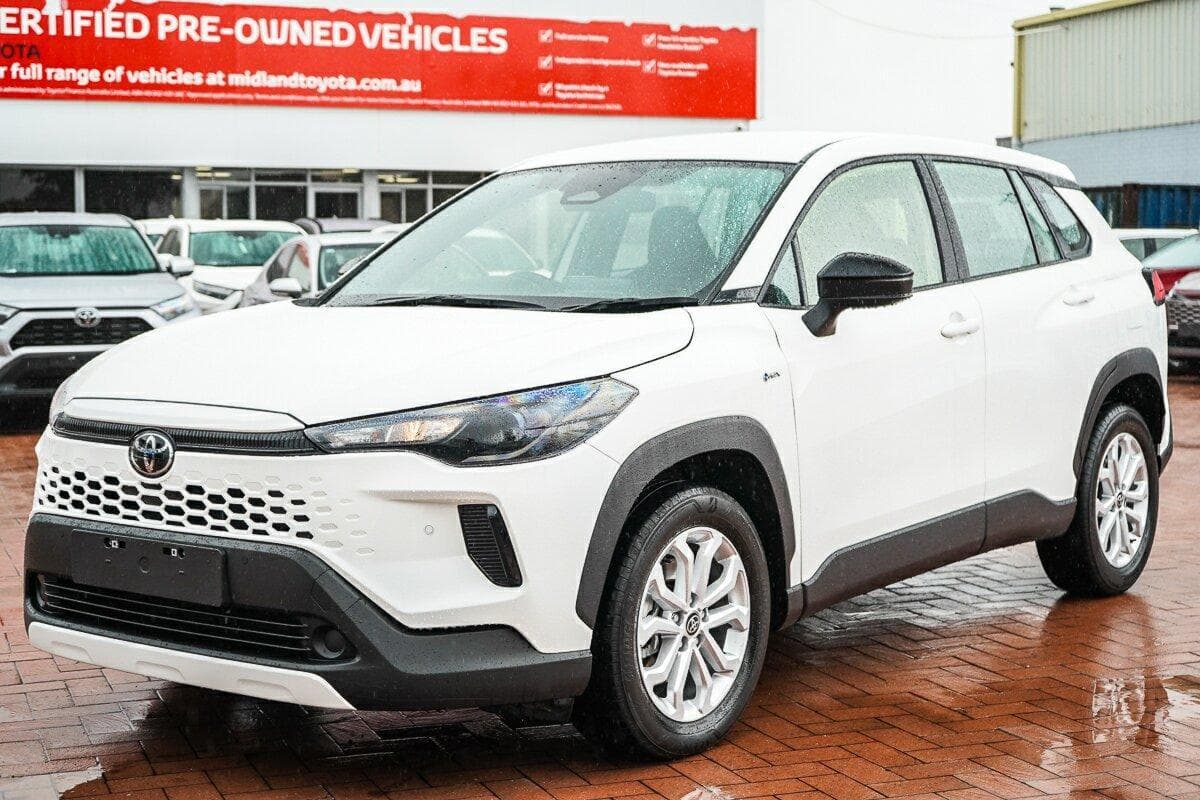 2025 Toyota Corolla Cross GX in White