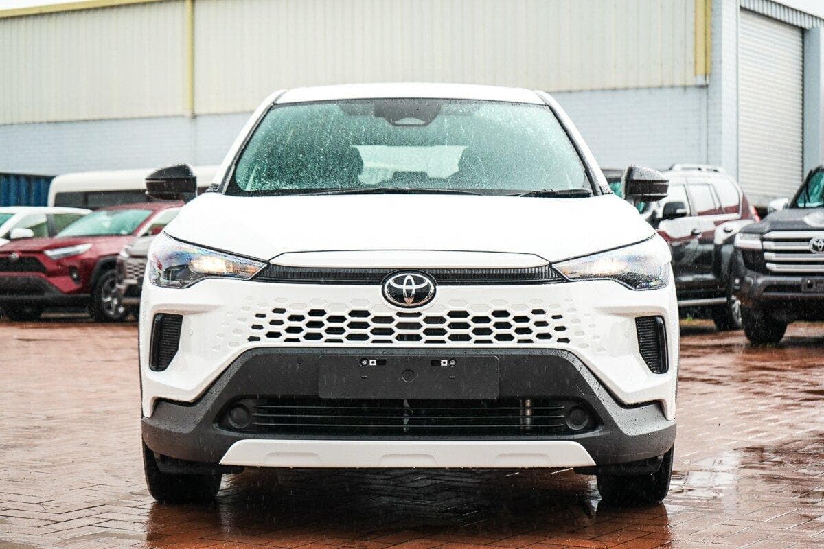 2025 Toyota Corolla Cross GX in White