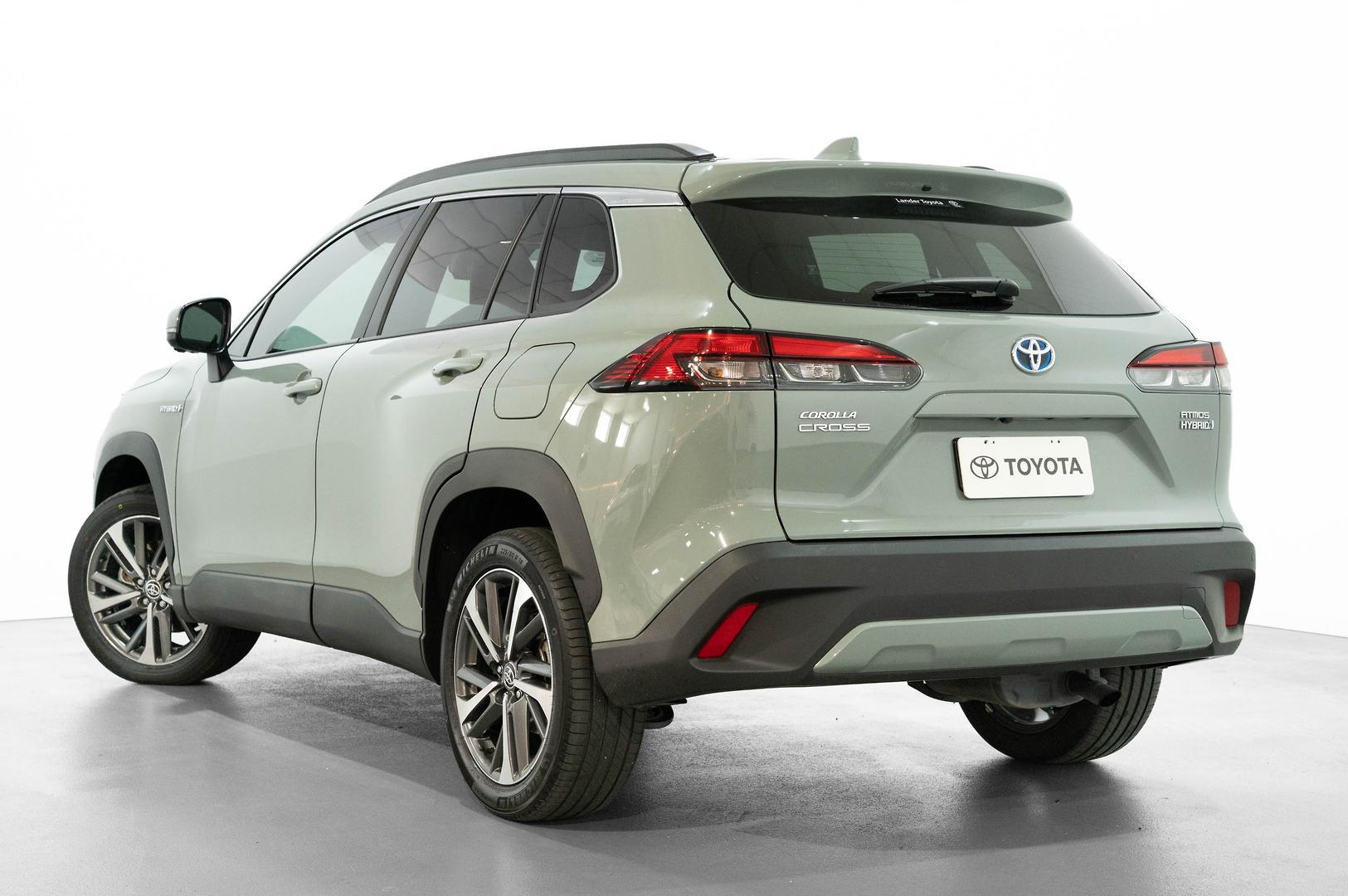 2023 Toyota Corolla Cross Atmos 2WD in Green