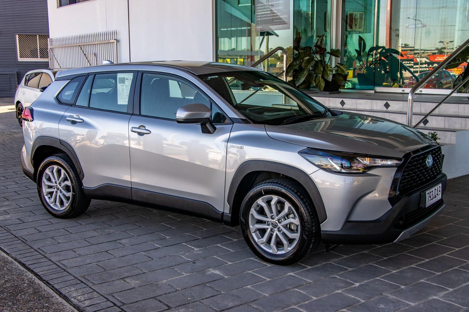 2024 Toyota Corolla Cross GX in Silver