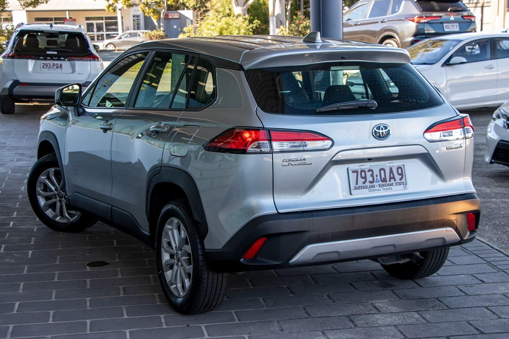 2024 Toyota Corolla Cross GX in Silver