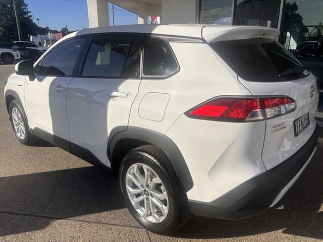 2024 Toyota Corolla Cross GX in White