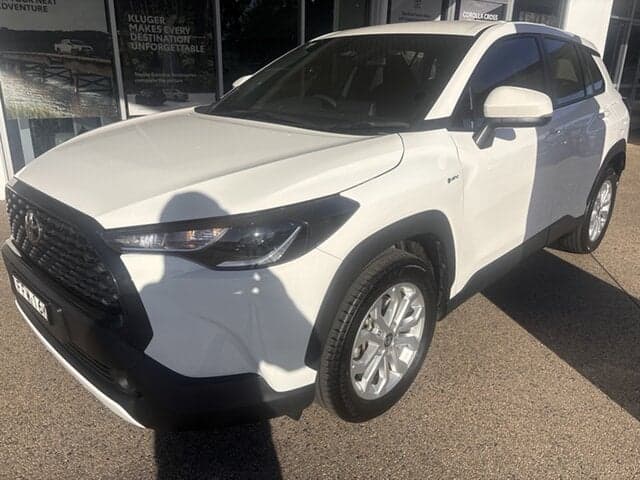 2024 Toyota Corolla Cross GX in White