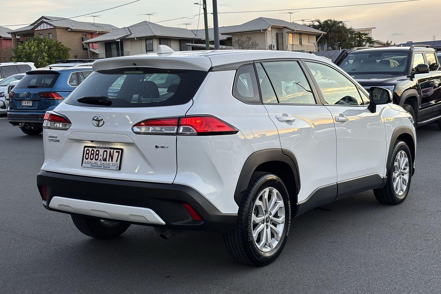 2024 Toyota Corolla Cross GX in White