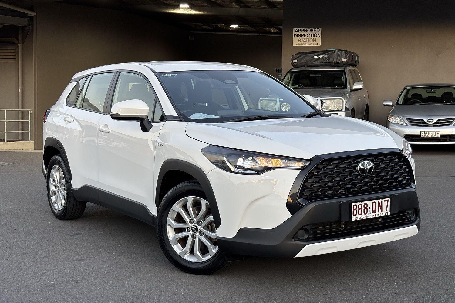 2024 Toyota Corolla Cross GX in White