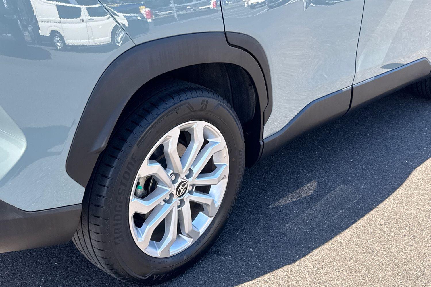 2024 Toyota Corolla Cross GXL in Green
