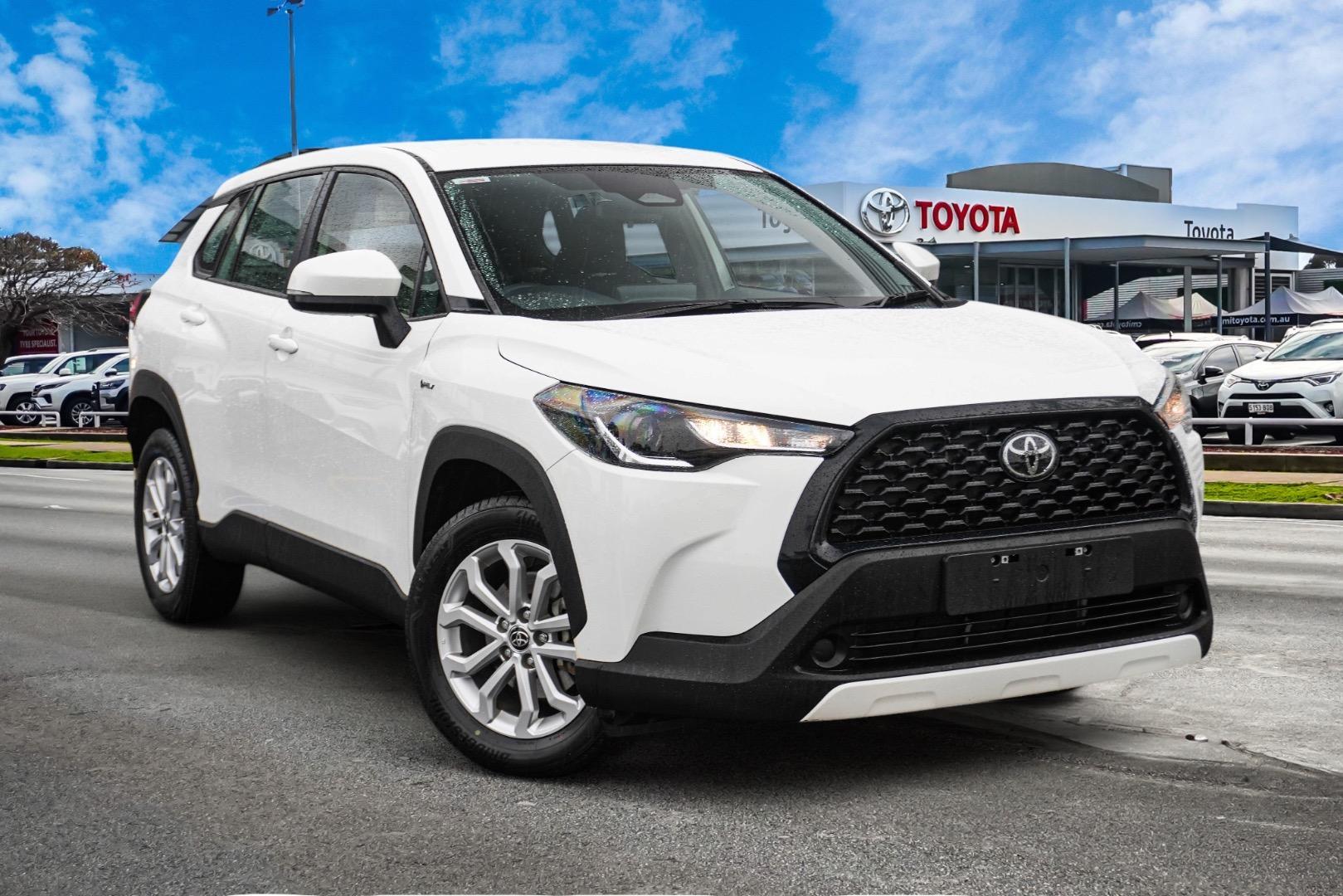2025 Toyota Corolla Cross GX in White