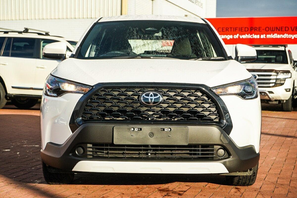 2025 Toyota Corolla Cross GX in White