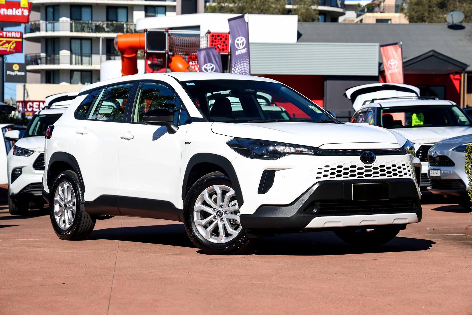 2025 Toyota Corolla Cross GX in White