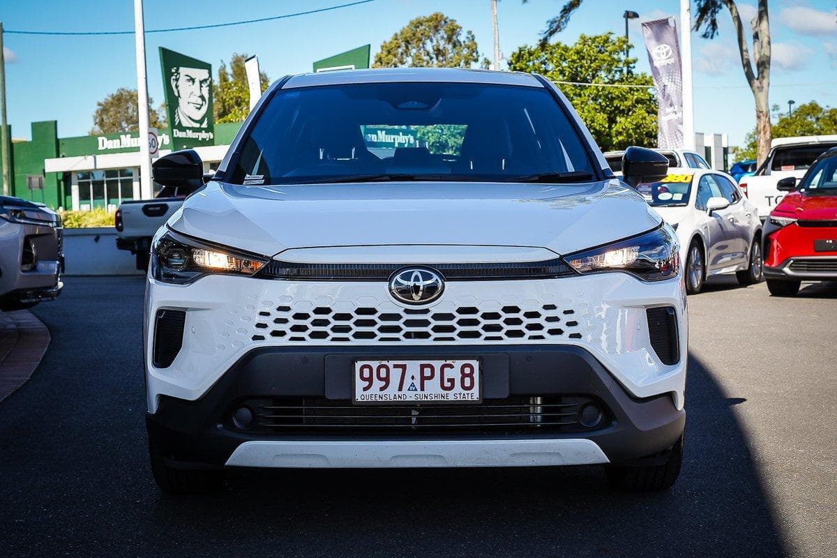 2025 Toyota Corolla Cross GX in White