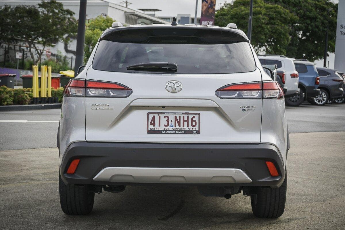 2024 Toyota Corolla Cross Atmos 2WD in Two Tone Silver