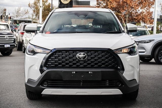 2024 Toyota Corolla Cross GX in White