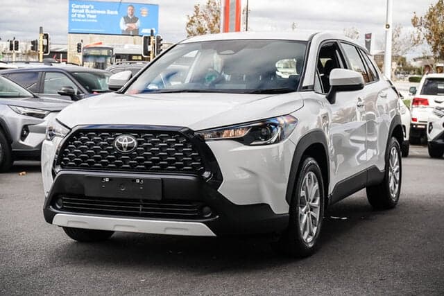 2024 Toyota Corolla Cross GX in White