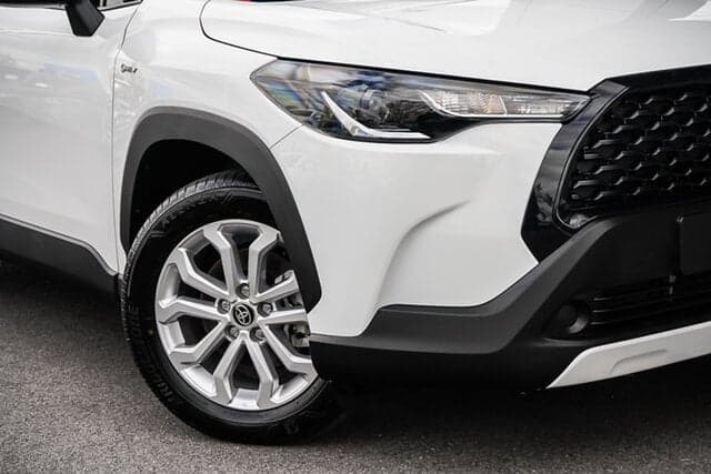 2024 Toyota Corolla Cross GX in White