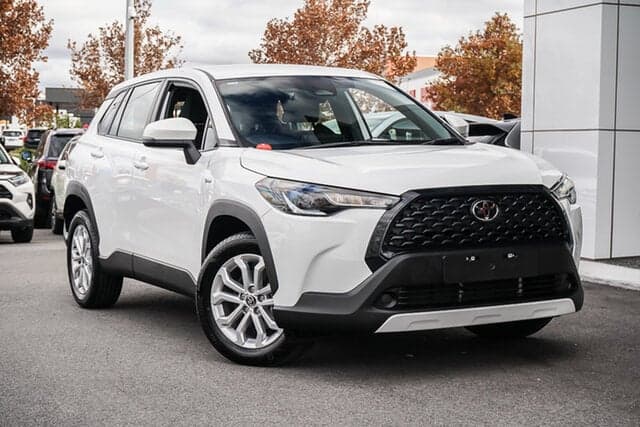 2024 Toyota Corolla Cross GX in White