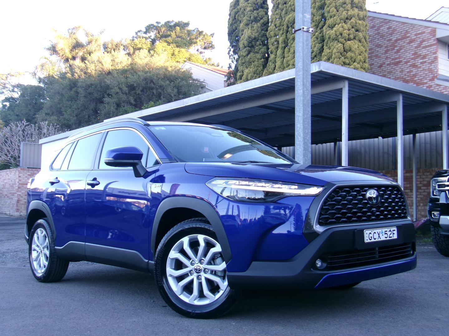 2024 Toyota Corolla Cross GXL in Blue