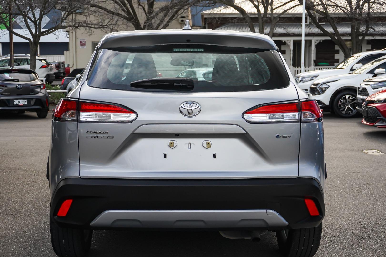 2025 Toyota Corolla Cross GX in Silver