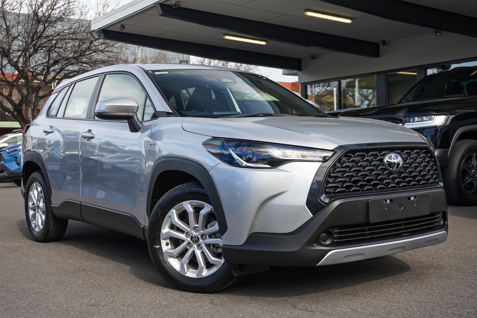 2025 Toyota Corolla Cross GX in Silver