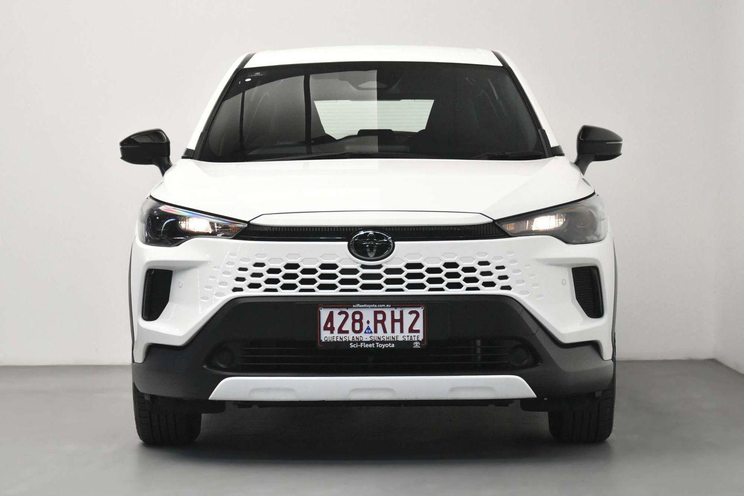 2025 Toyota Corolla Cross GX in White