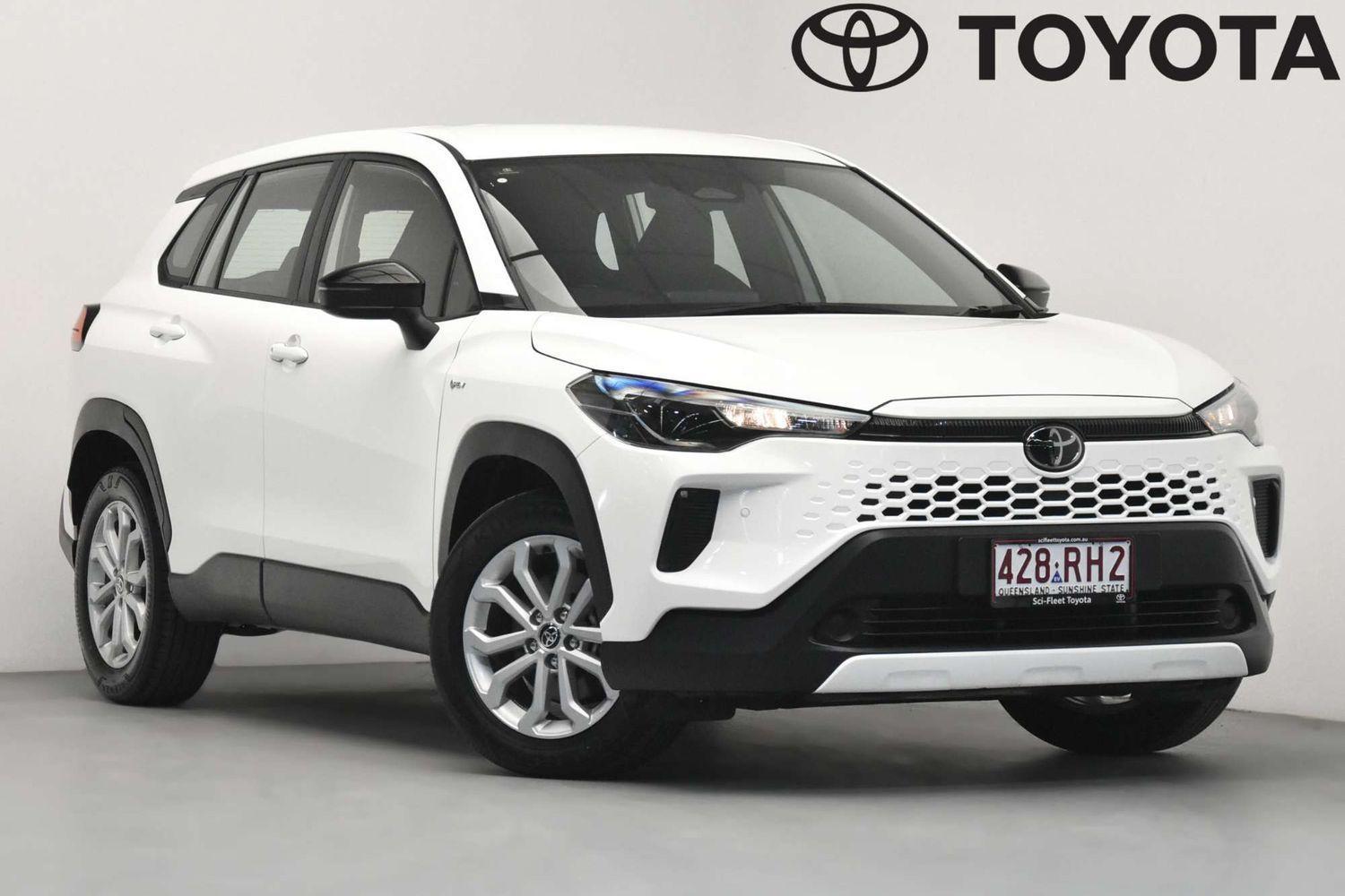2025 Toyota Corolla Cross GX in White