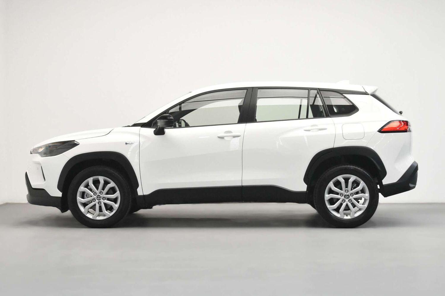 2025 Toyota Corolla Cross GX in White