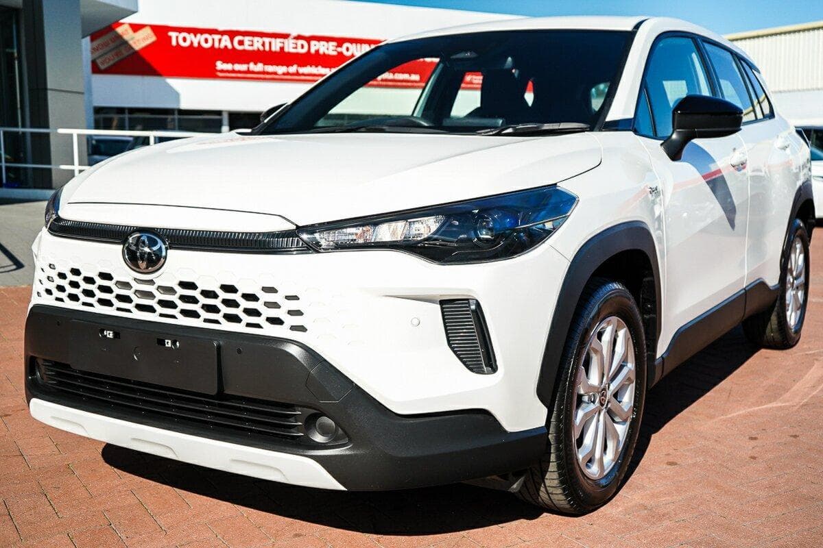 2025 Toyota Corolla Cross GX in White