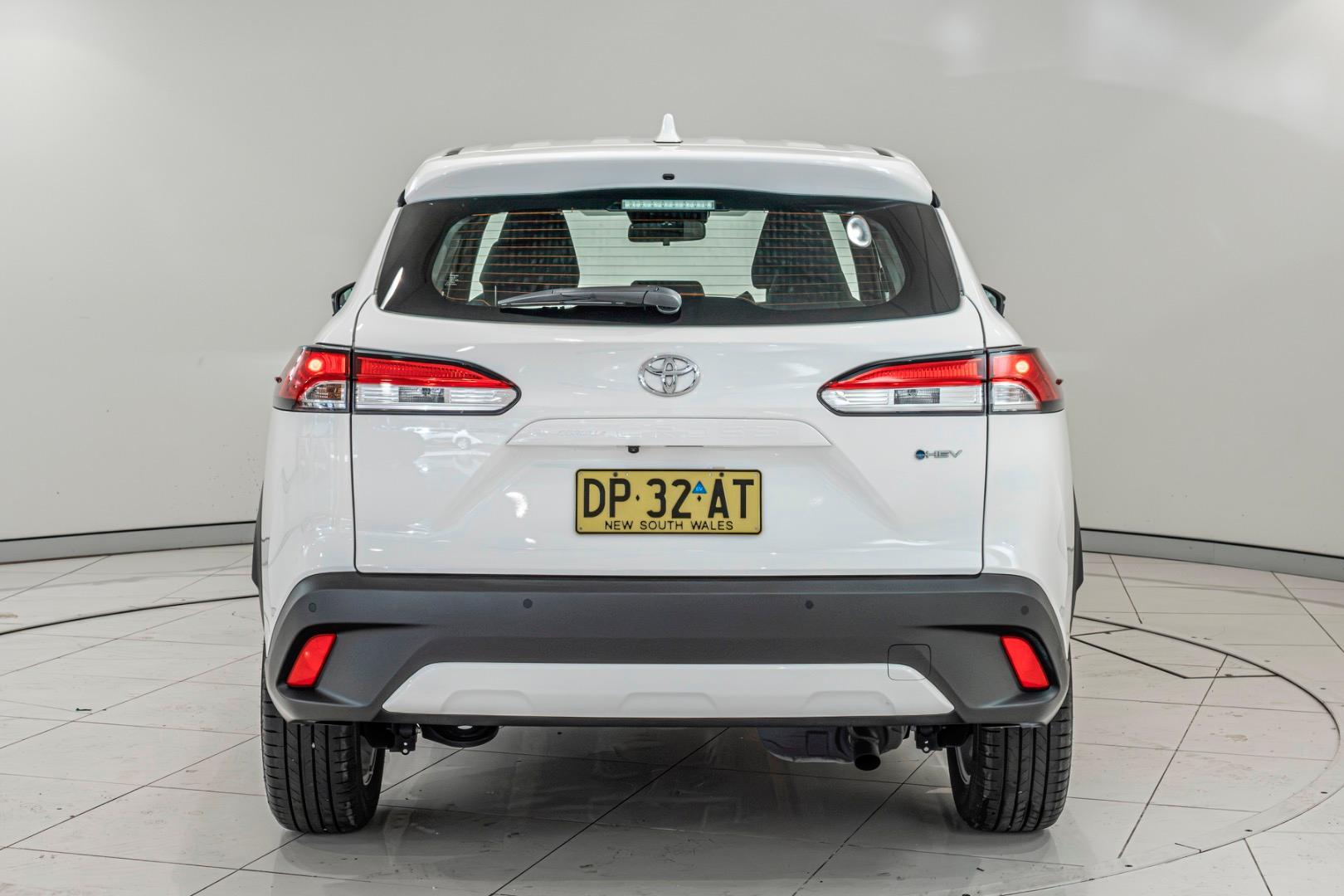 2025 Toyota Corolla Cross GX in White