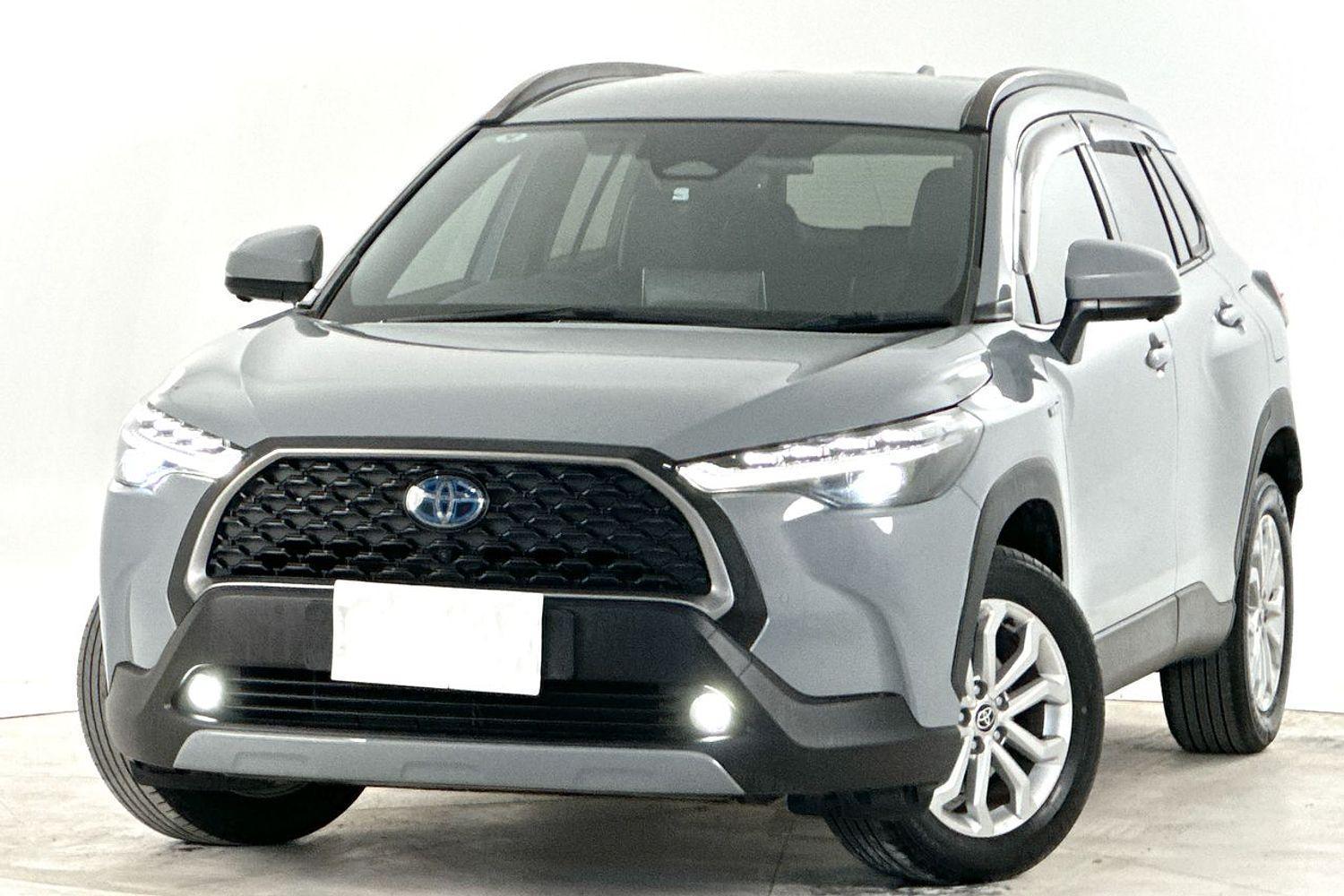 2023 Toyota Corolla Cross GXL in Grey