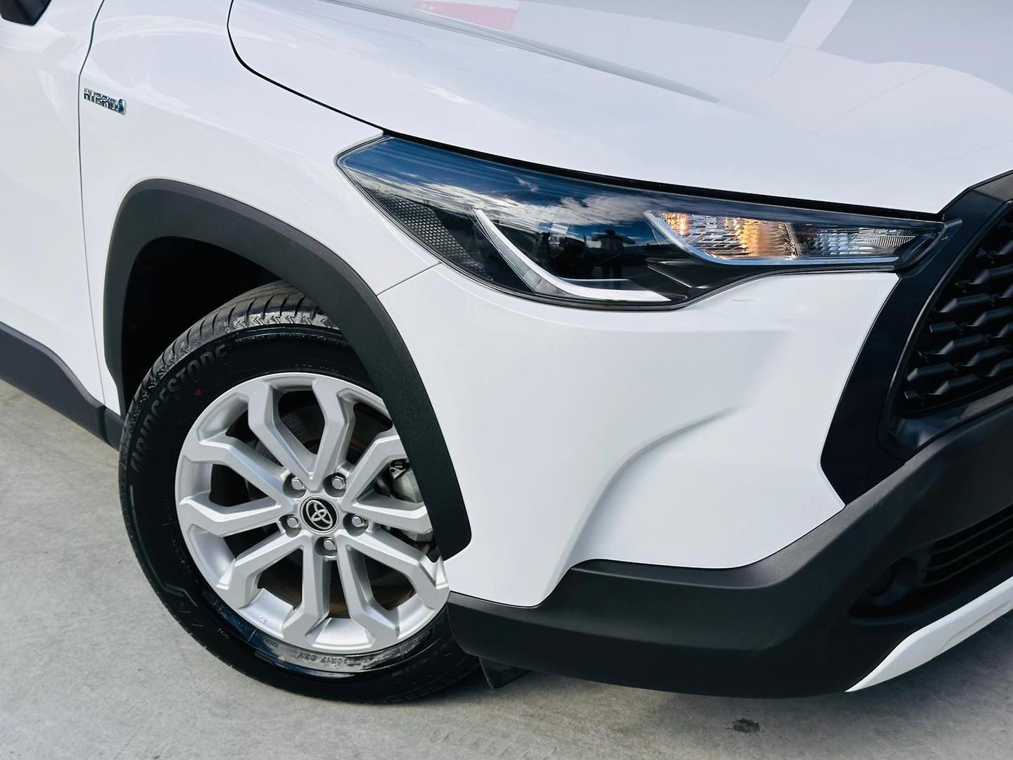 2023 Toyota Corolla Cross GX in White